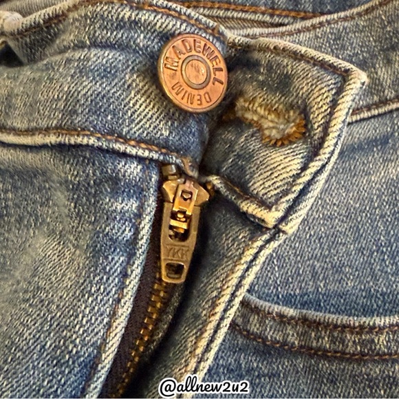 • New • Madewell Destructed-Hem Skinny Jeans Size 26 - Picture 6 of 15